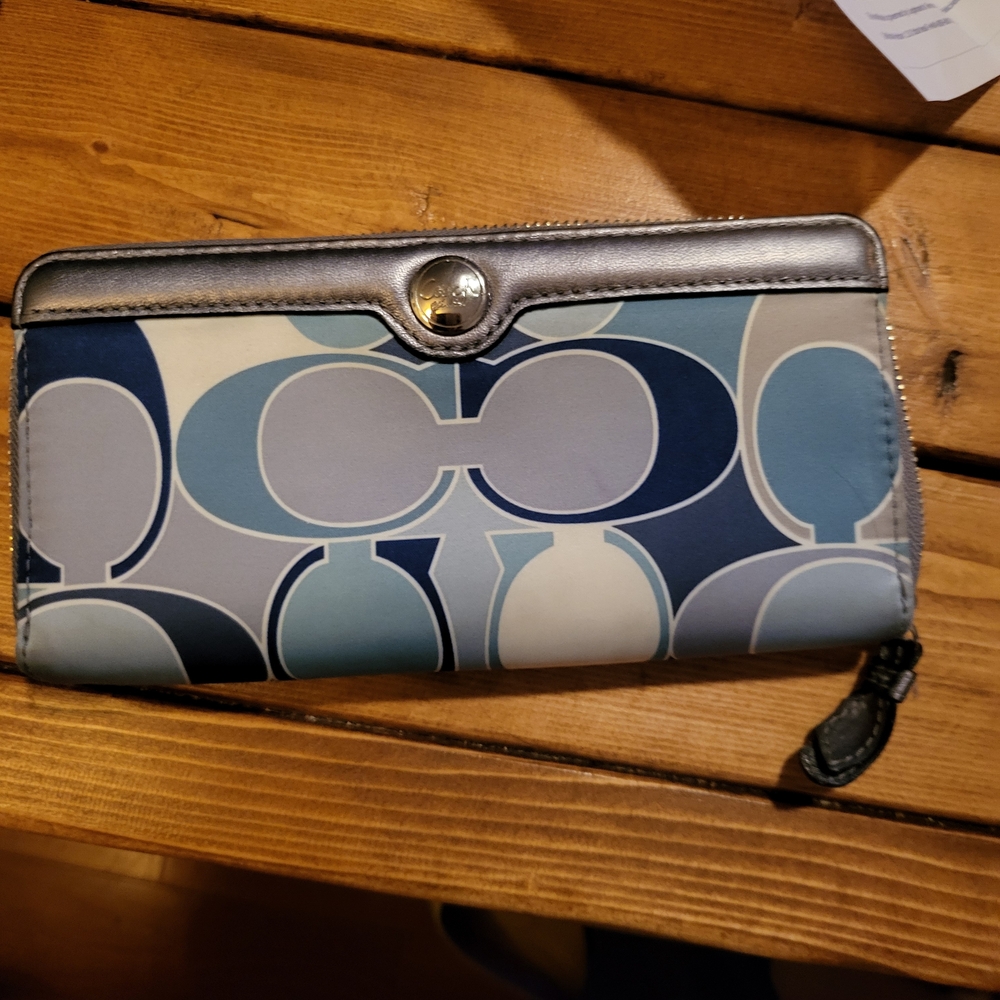 Coach Geometric Print Wallet – COA - Picture 2 of 7